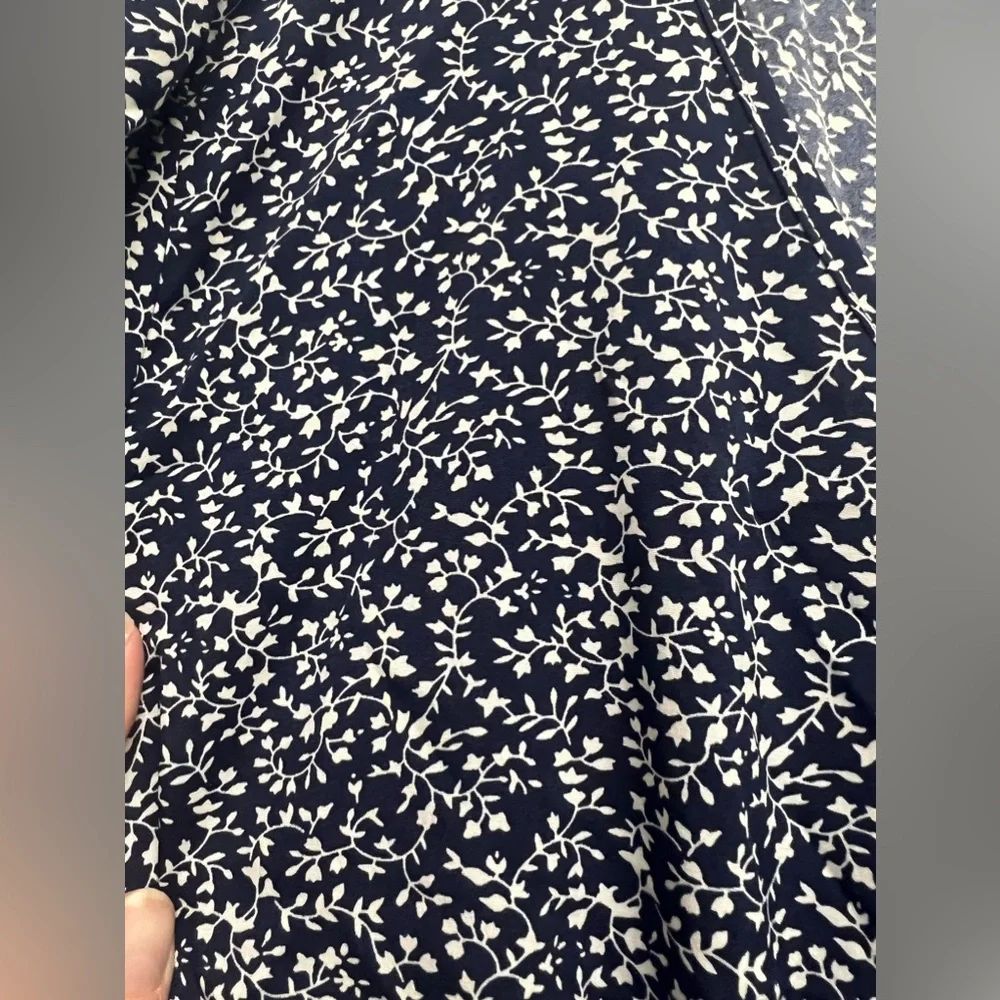 *NWOT Navy Plus Size Maxi Dress Long Sleeve V Neck Lightweight 2X - Picture 6 of 6